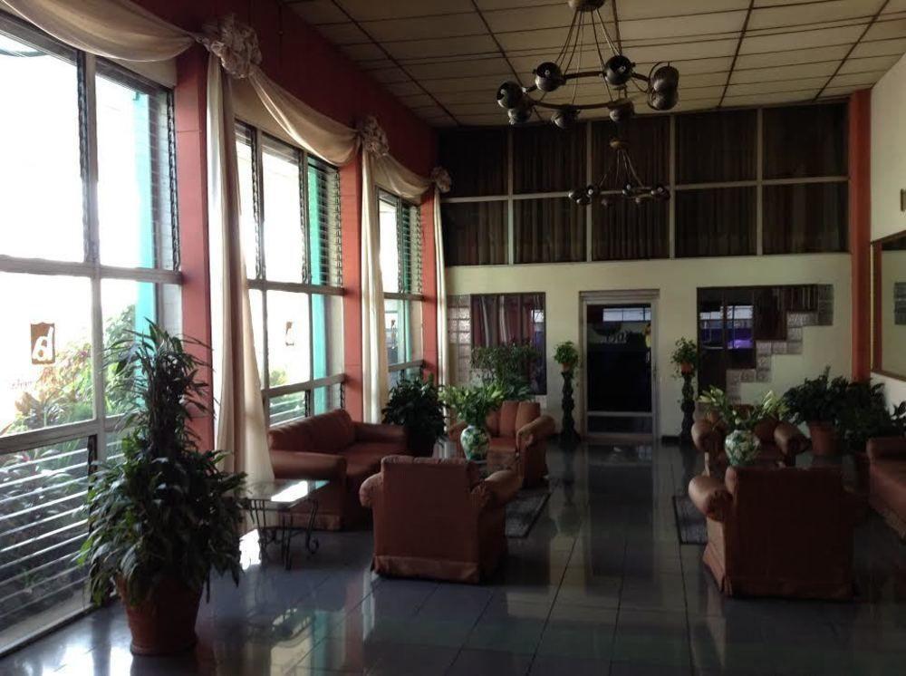 Alameda Hotel Сан Салвадор Екстериор снимка
